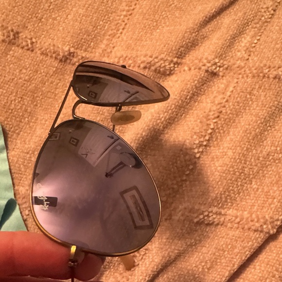 Ray-Ban Gold Aviator Sunglasses with Brown Case - Picture 2 of 5